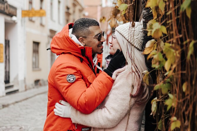 1H Private Photoshoot in Old Town of Riga - Elza’s approach for camera-shy people