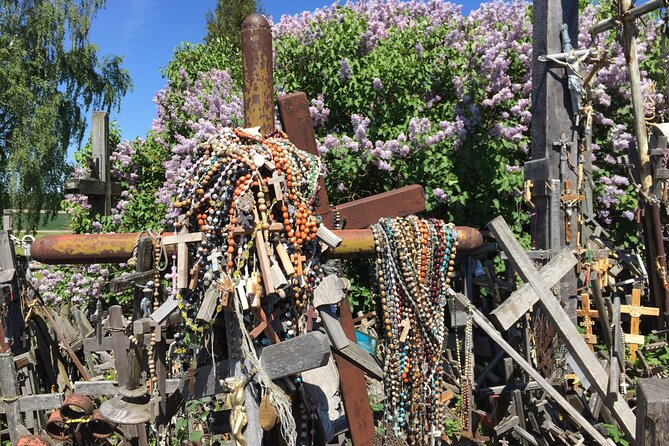 2 countries! Hill of Crosses, Rundale Palace and Bauska castle - What to pack for this eight-hour outing