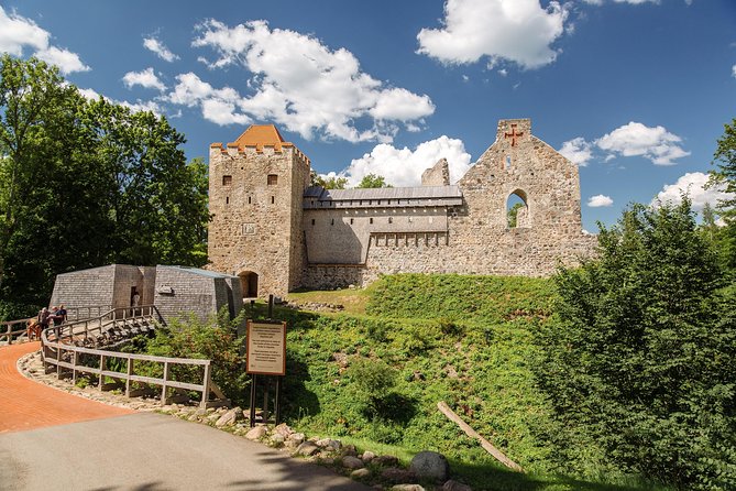 Full-Day Private Trip to Cesis, Sigulda and Turaida from Riga - Lunch, timing, and small comforts