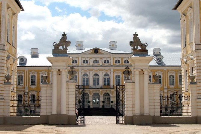 Full-Day Private Trip to Palace and Medieval Castle from Riga - Rundāle Palace: Rastrelli’s Grand Courland Residence