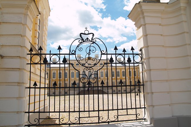 Group Day trip to Rundale Palace, Hill of Crosses & Bauska Castle - A small van, a flexible pace, and real road time