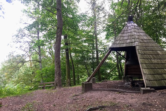 Hiking in Gauja National Park - Krimulda Castle ruins and the area’s past