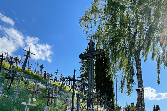 Hill of Crosses and Jelgava Gems Tour - 2 countries in 1 day - Crossing from Latvia into Lithuania