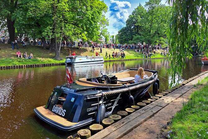 Private Boat Tour experience in Riga (City Canal and Daugava) - Key points to know before boarding