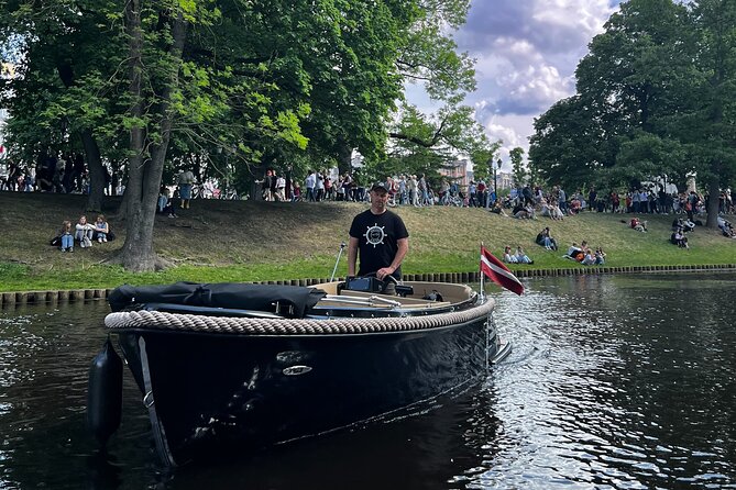 Private Boat Tour experience in Riga (City Canal and Daugava) - What the 45-minute schedule really means