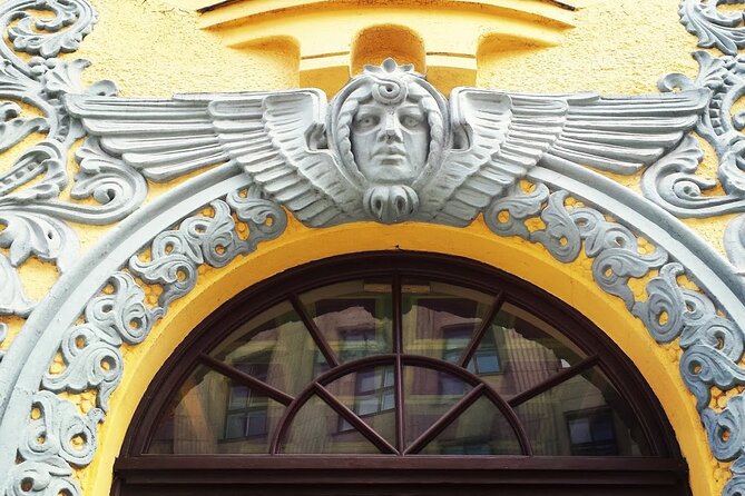 Private Riga Art Nouveau Tour - Tērbatas iela and the changing Art Nouveau style