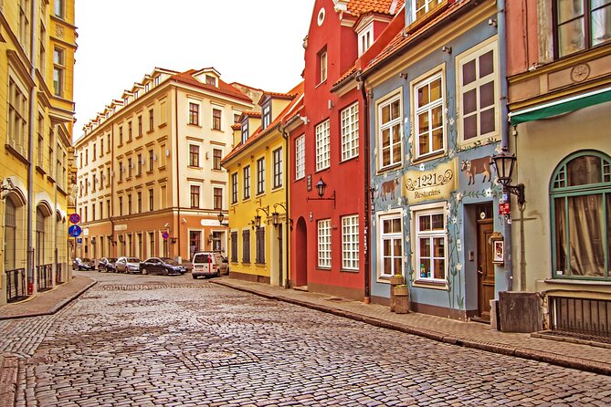 Private Tour of Riga - Architecture, floral decoration, and the Old Town mood
