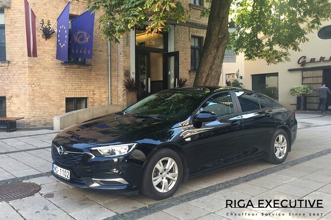 Private Transfer from Riga Airport to Hotel with English speaking driver - Finding your driver at Riga Airport