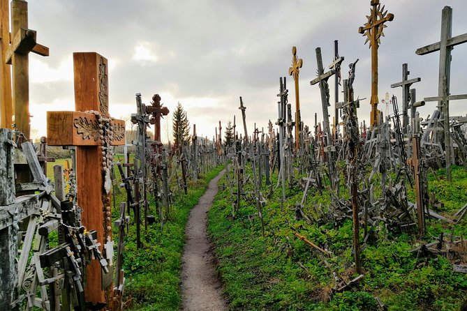 Private trip - Hill of Crosses / 2 countries in 1 day - A five-minute pause at the Eleja border