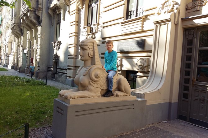 Riga Art Nouveau walking tour - Timing, meeting point, and walking comfort