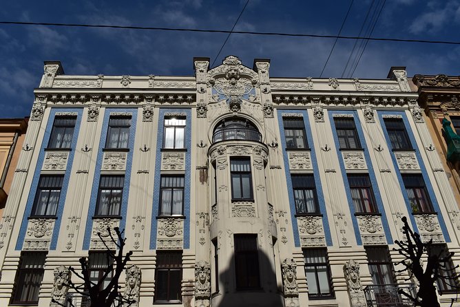 Riga Art Nouveau walking tour - The move beyond Old Town
