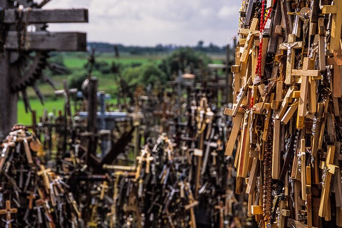 Riga: Hill of Crosses & Guided Rundale Palace with Bauska Castle - Lunch near Rundale Palace