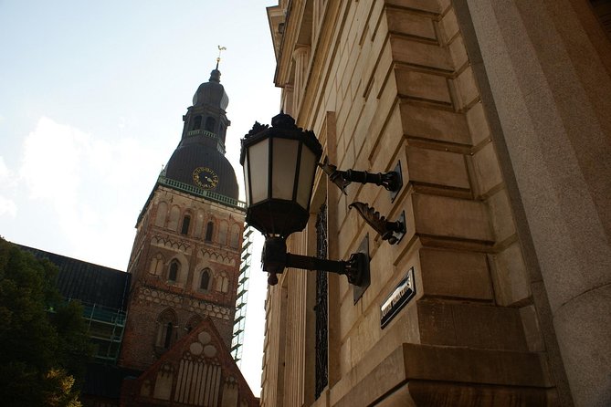 Riga Old Town Walking Tour in a Small Group - Headsets help when the group reaches 13 or more