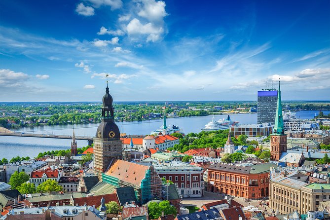 Riga Private Walking Tour - Town Hall Square and the House of the Black Heads