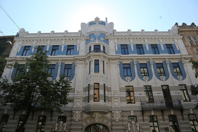 Riga's Architecture: A self-guided audio tour of the city's art nouveau history - Elizabetes 10b and the decorative side of Riga