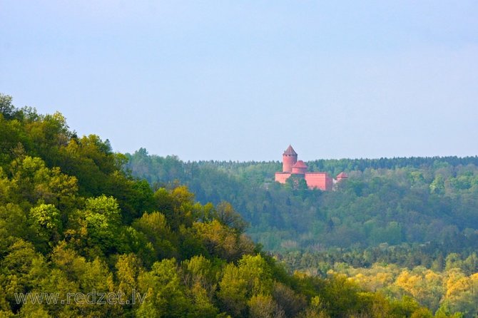 Riga to Tallinn - Sightseeing transfer - Leaving Riga for Sigulda and Turaida Castle