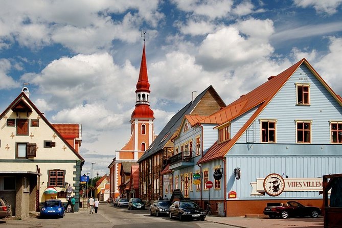 Riga to Tallinn - Sightseeing transfer - Timing, luggage, passports, and small practical matters