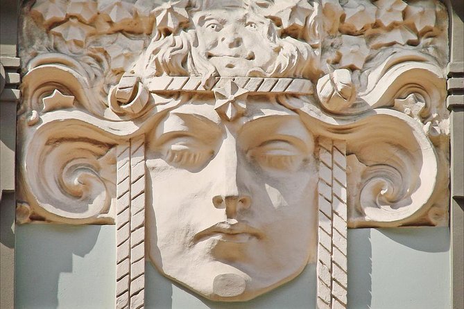 Riga walking guided Sightseeing tour - How the $152.01 price works
