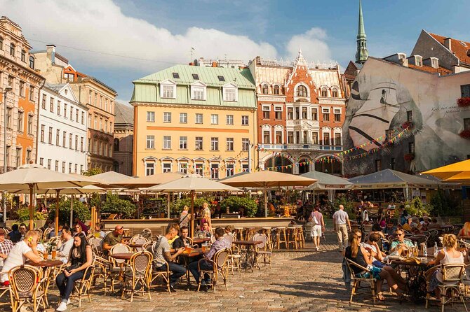 Riga walking guided Sightseeing tour - Strēlnieku iela and Riga’s Art Nouveau streets