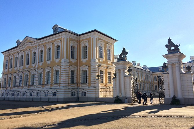 Tour from Riga to Vilnius: Bauska Castle, Rundale Palace and The Hill of Crosses - Is $266.05 per person fair?