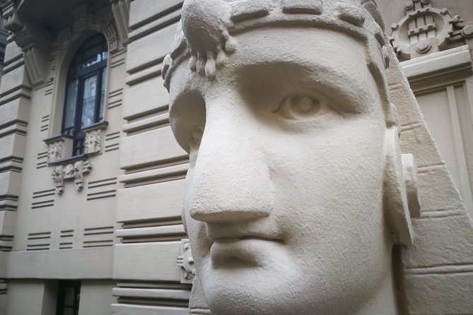 Ultimate Art Nouveau Experience in Riga - Private Tour - The first hour, facades and small details